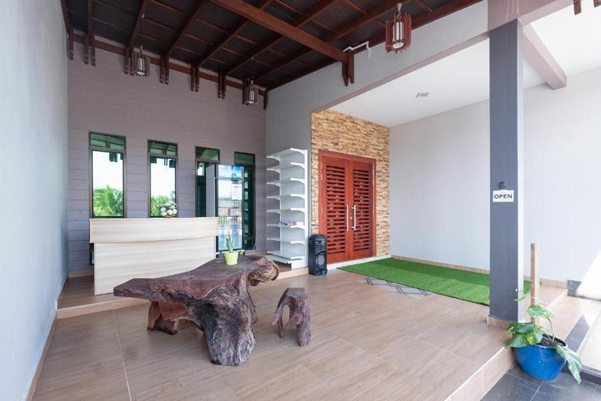 Nurbayu Chalet, Kemaman Куантан Экстерьер фото