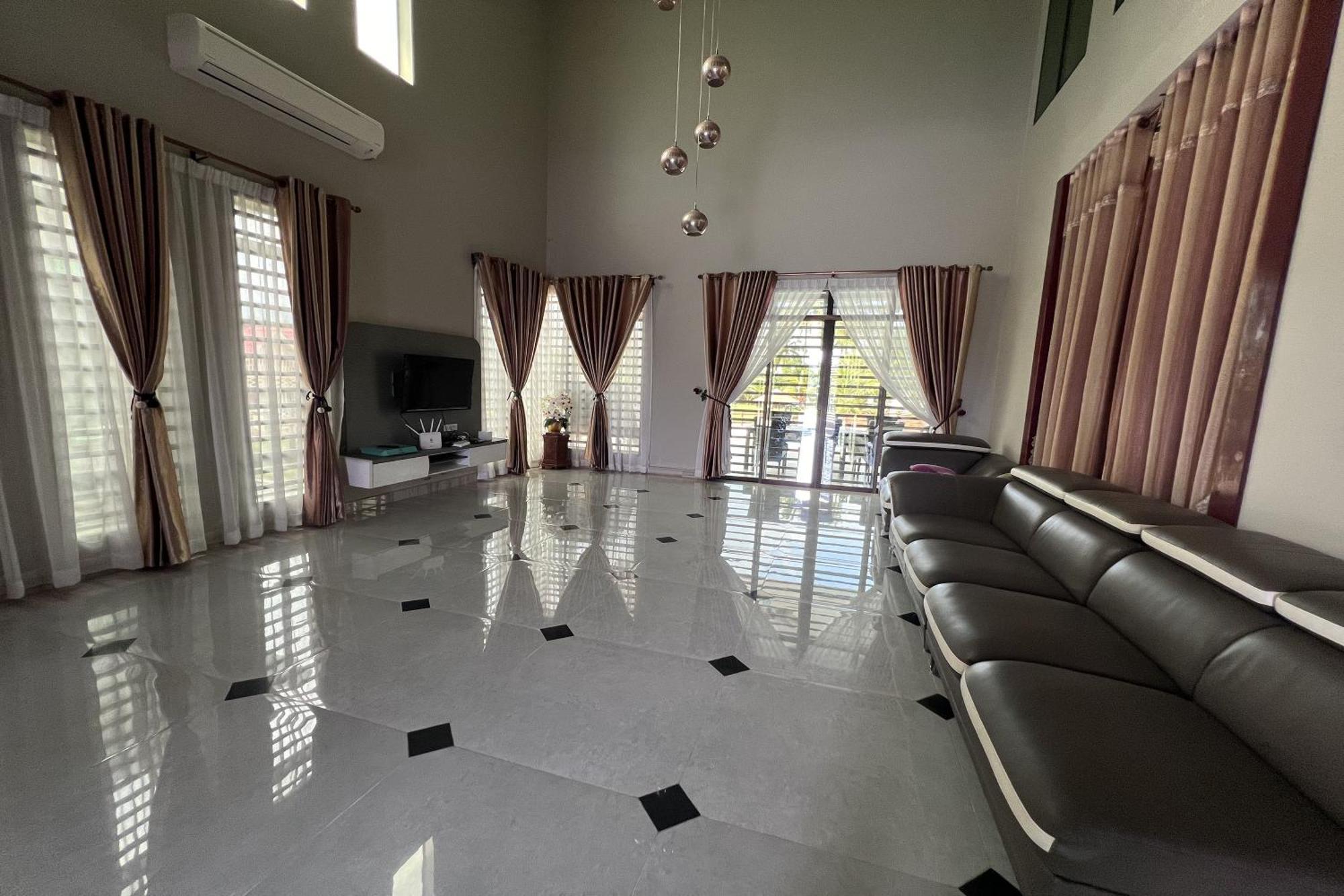 Nurbayu Chalet, Kemaman Куантан Экстерьер фото