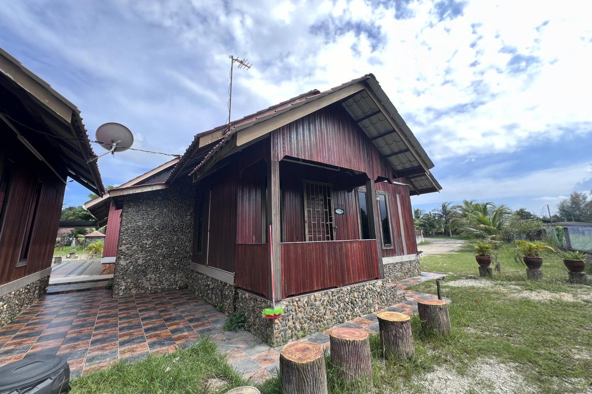 Nurbayu Chalet, Kemaman Куантан Экстерьер фото