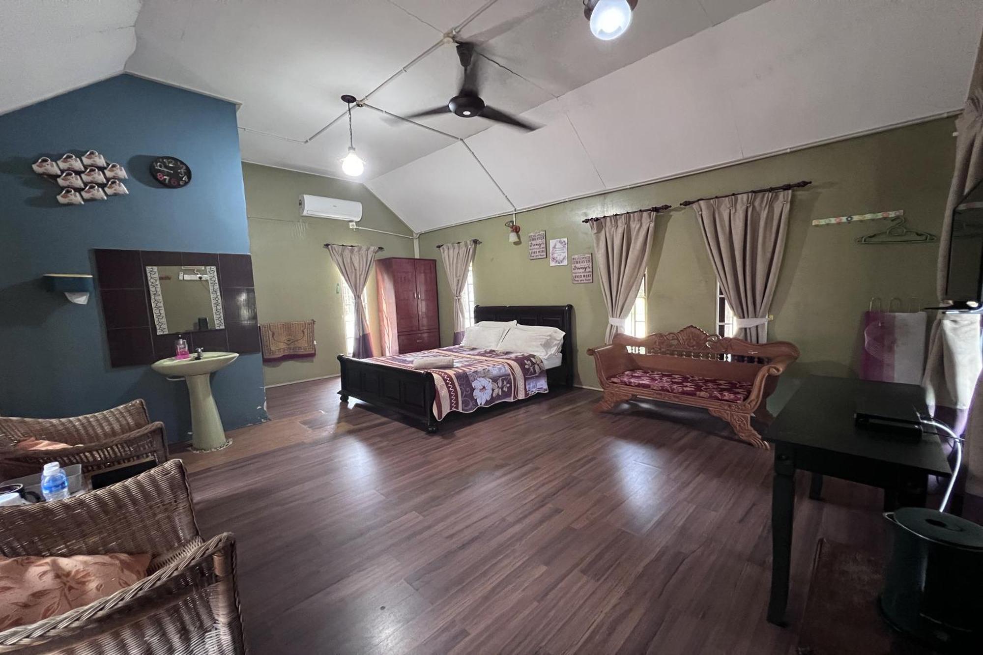 Nurbayu Chalet, Kemaman Куантан Экстерьер фото