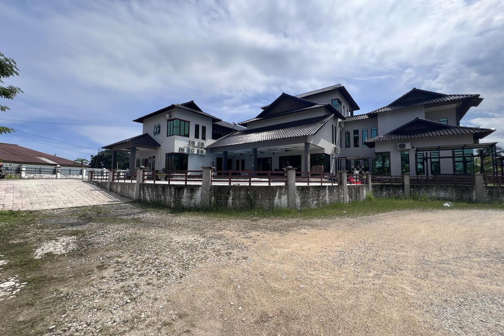 Nurbayu Chalet, Kemaman Куантан Экстерьер фото